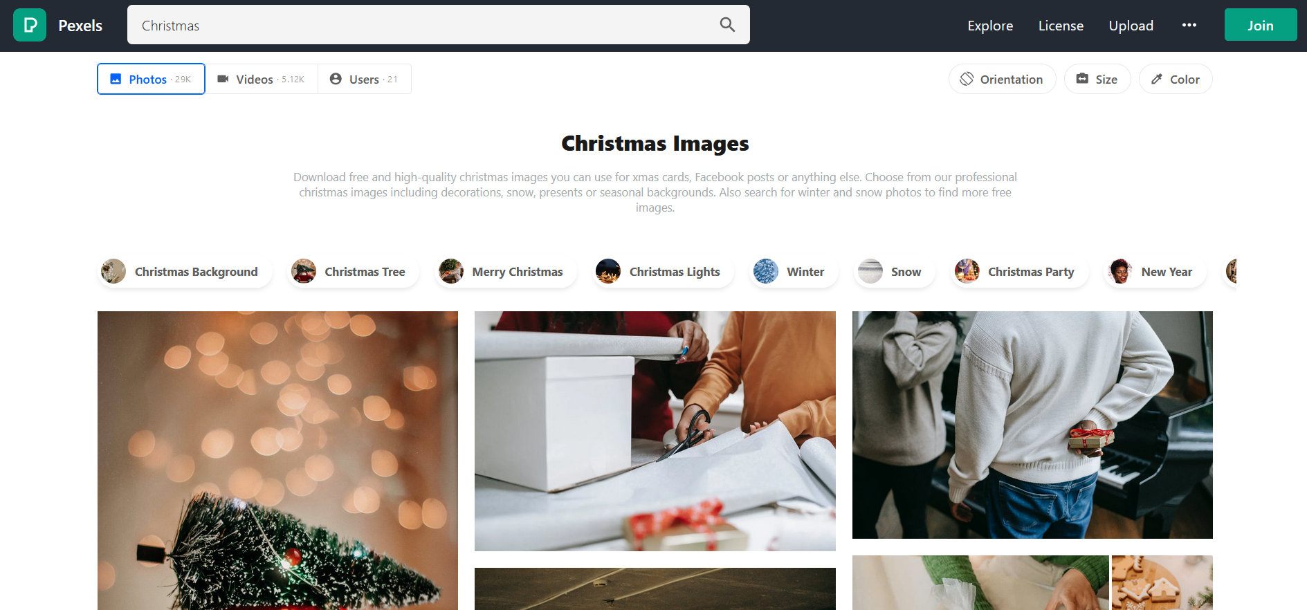 Screenshot of the search results for “Christmas” on the stock photo website Pexels